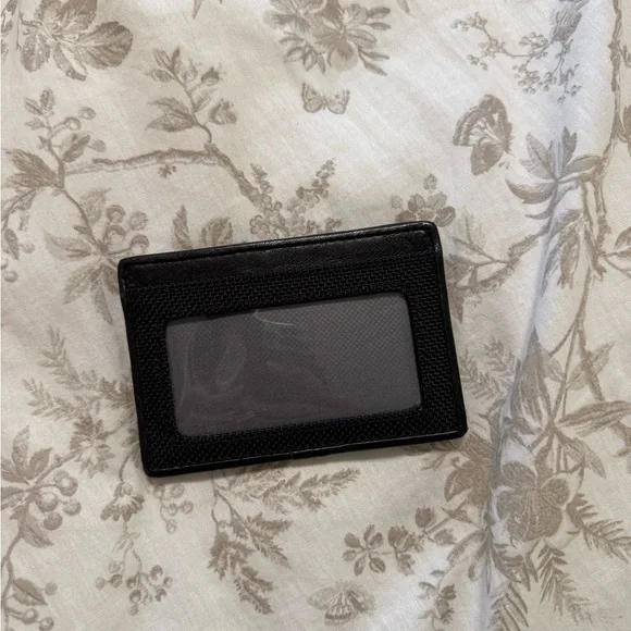 TUMI Black Card Holder - Picture 2 of 3